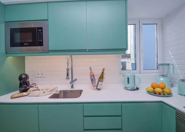 & Stylish 2 Bedroom W/ Balcony Appartamento Cascais