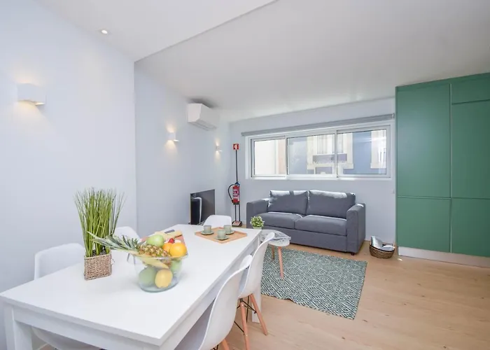 Appartamento & Stylish 2 Bedroom W/ Balcony Cascais