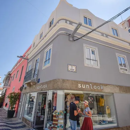 Apartman & Stylish 2 Bedroom W/ Balcony *