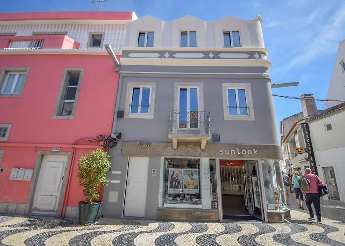 شقة & Stylish 2 Bedroom W/ Balcony *