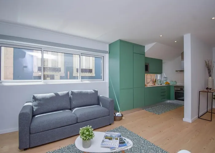 & Stylish 2 Bedroom W/ Balcony